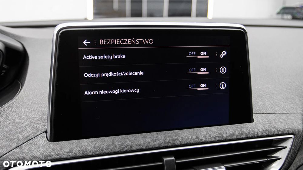 Peugeot 5008 1.6 PureTech GT Line S&S EAT8 - 26