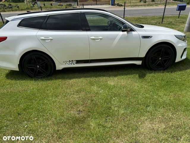 Kia Optima - 17