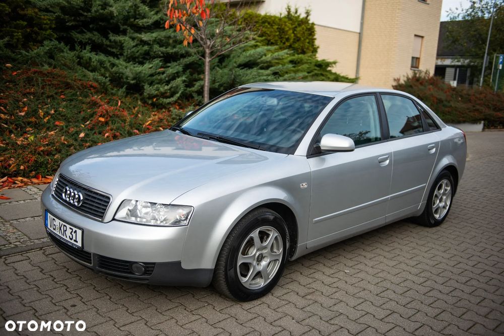 Audi A4 Limousine - 7