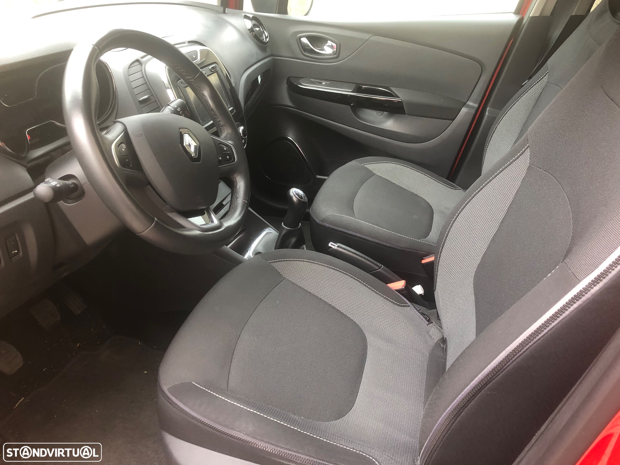 Renault Captur 1.5 dCi Exclusive - 6