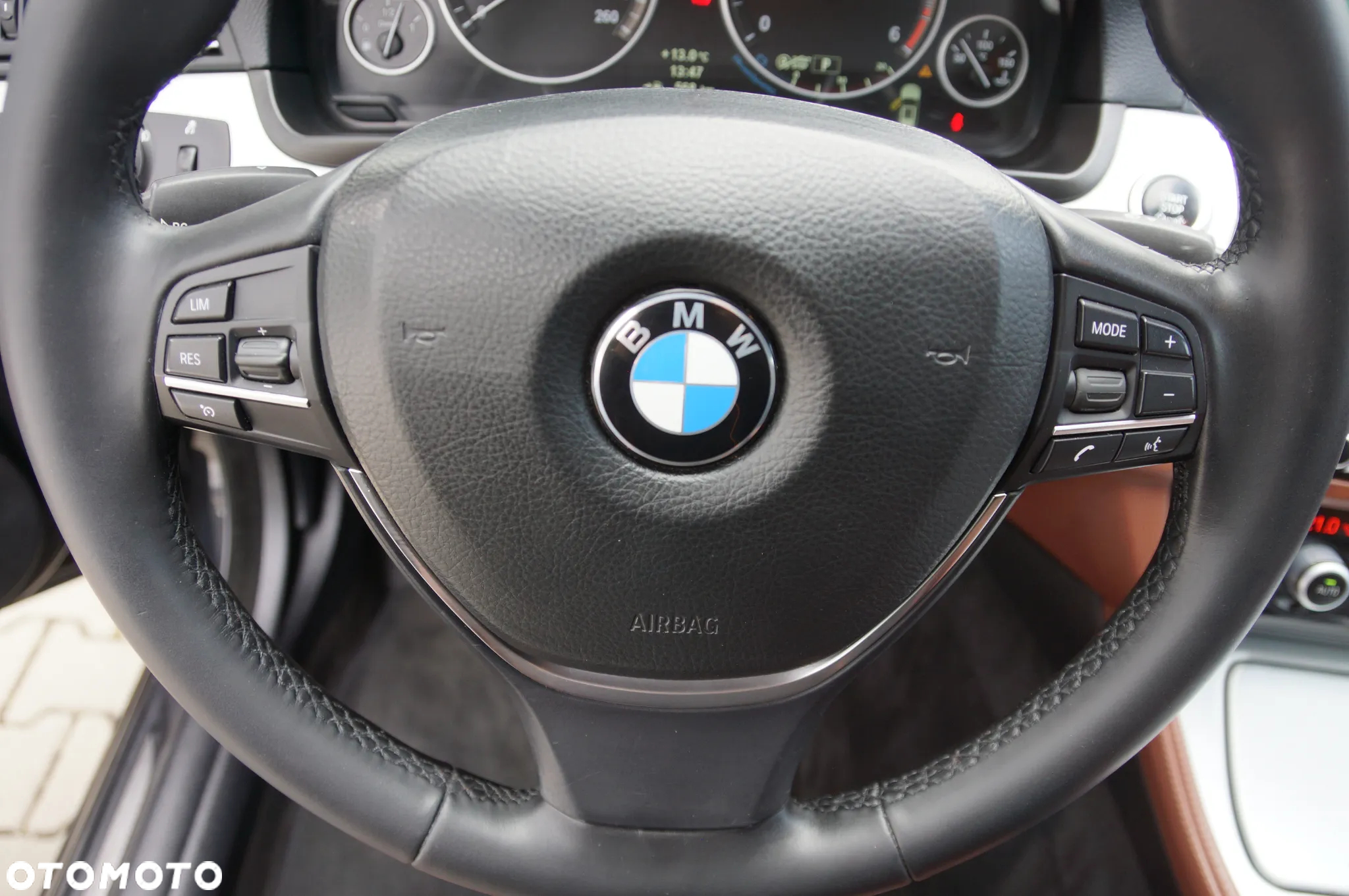 BMW Seria 5 530d xDrive Touring Sport-Aut - 24