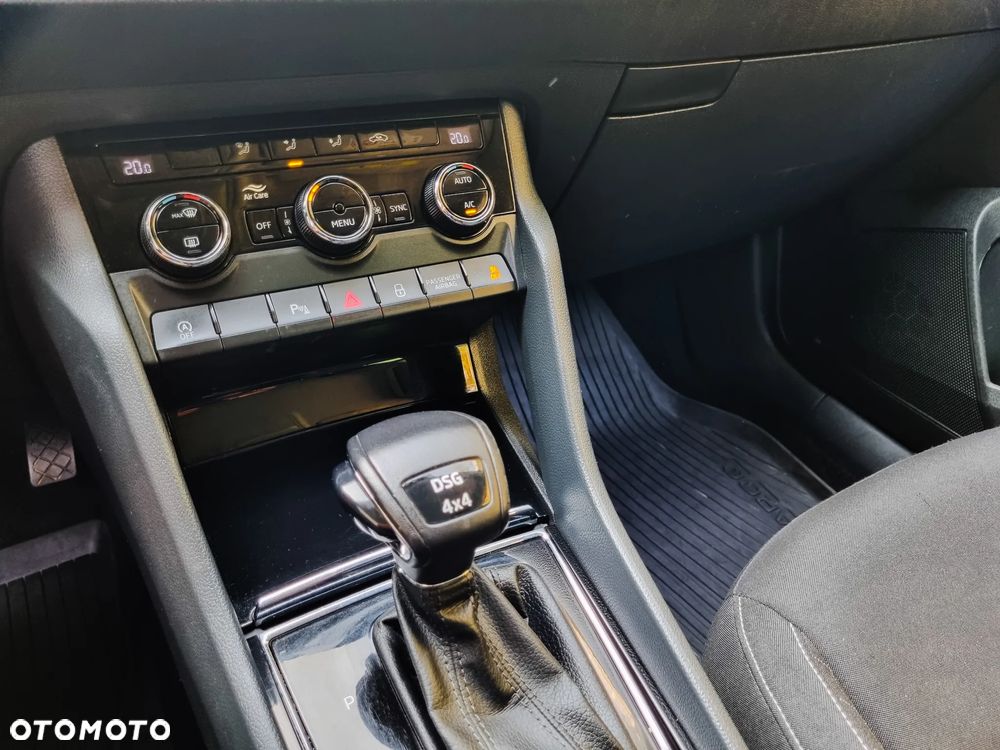 Skoda Karoq 2.0 TDI SCR 4x4 Style DSG - 38