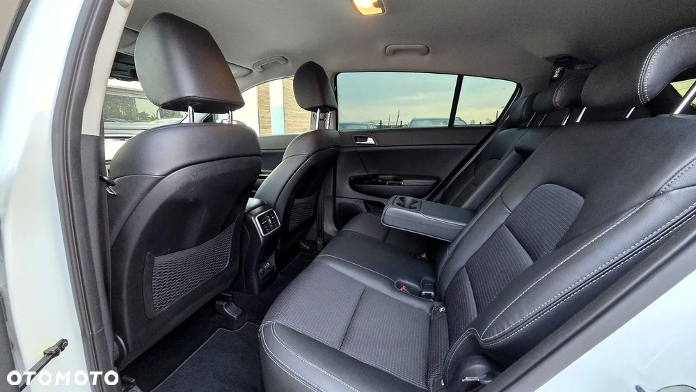 Kia Sportage 1.6 CRDI MHEV L Business Line 2WD DCT - 29