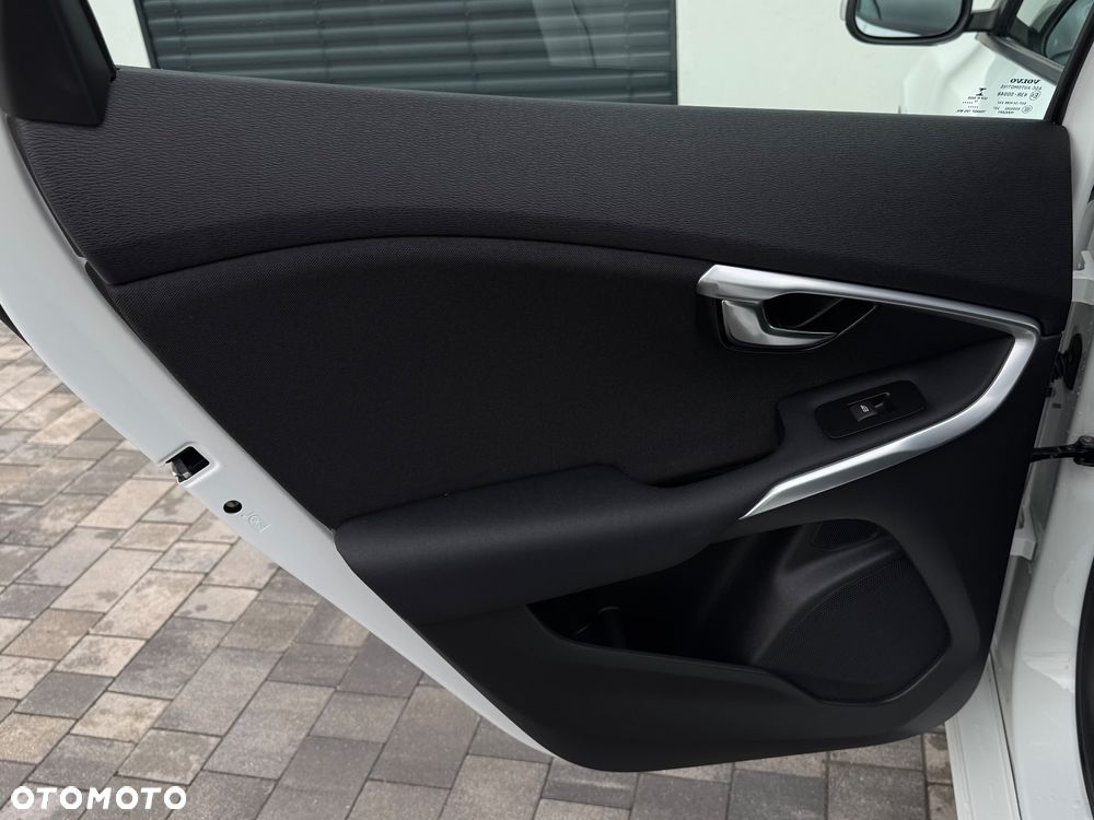 Volvo V40 T2 You - 34