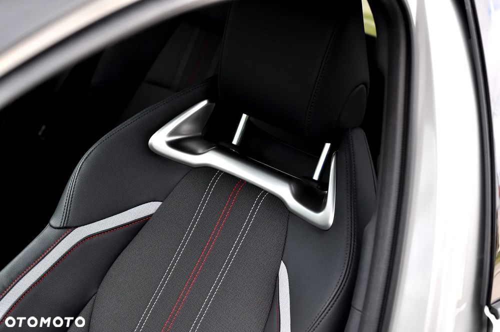 Toyota Corolla 2.0 Hybrid GR Sport - 21