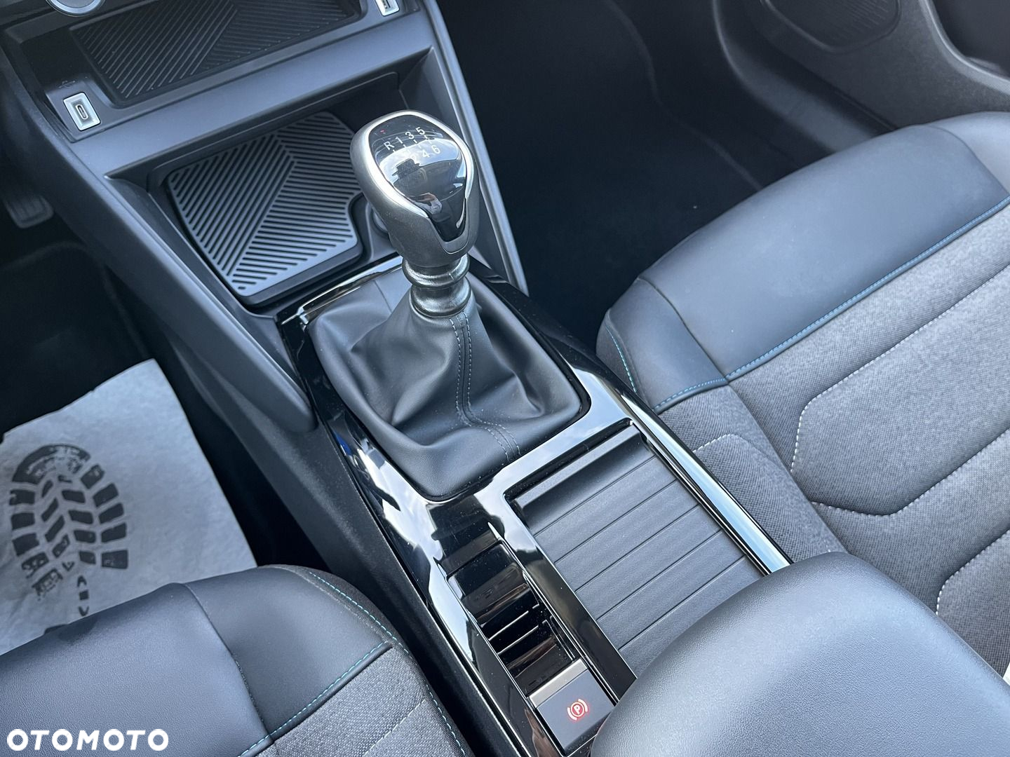 Citroën C4 1.2 PureTech Feel S&S - 16