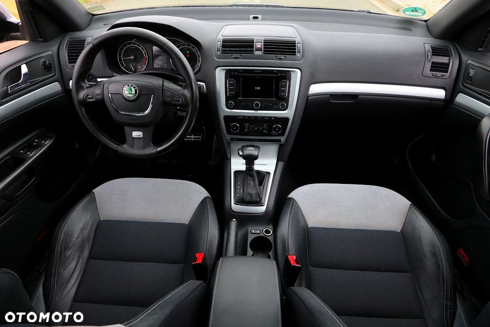 Skoda Octavia 2.0 TDI DPF RS DSG - 6