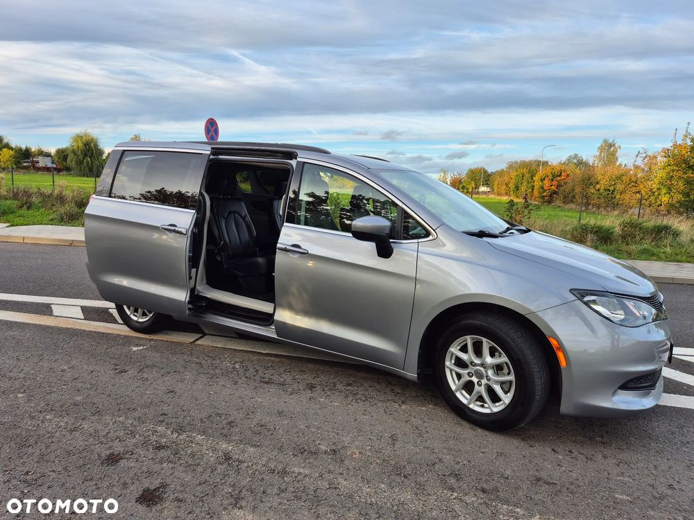 Chrysler Pacifica - 6