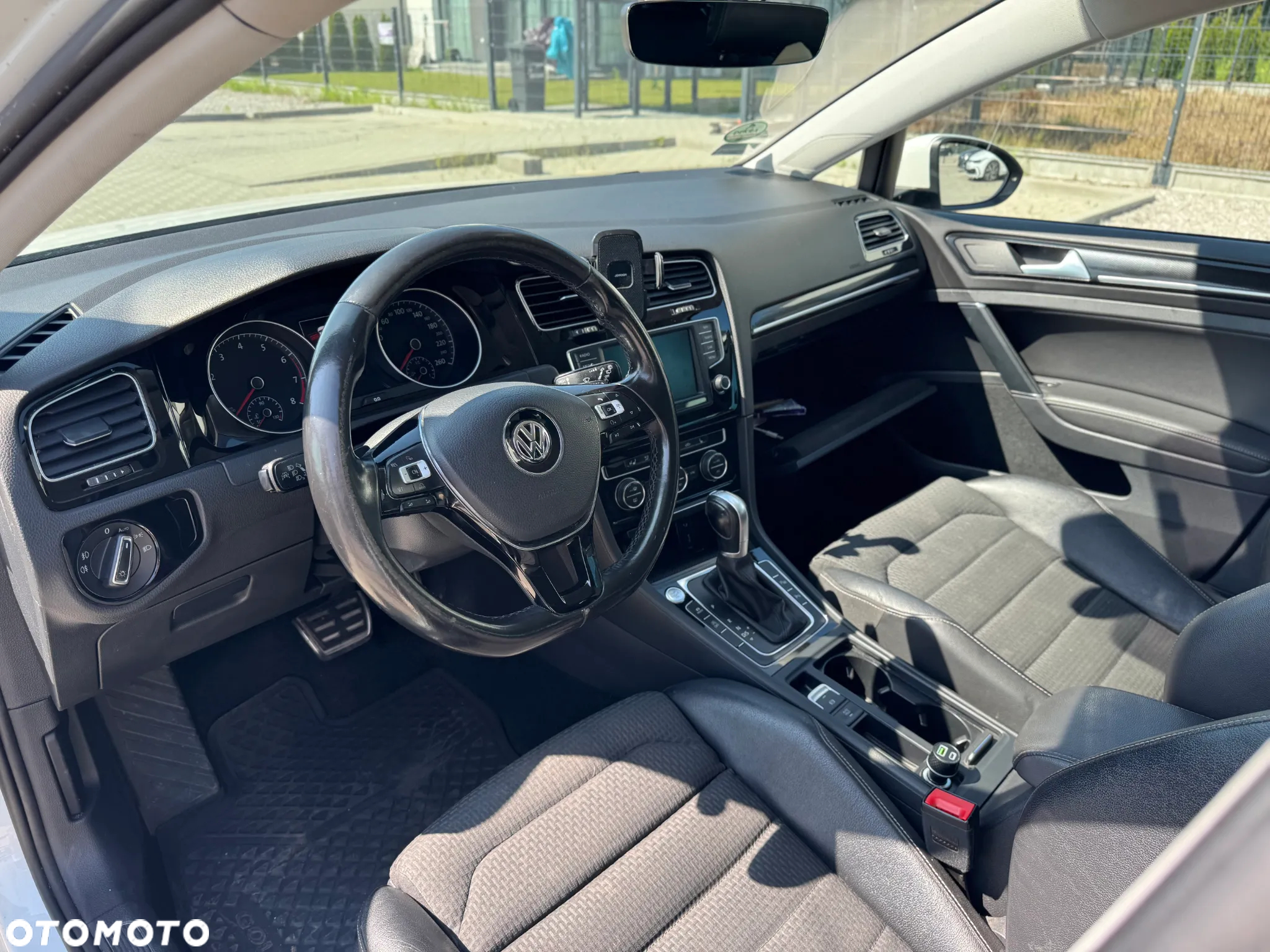 Volkswagen Golf VII 1.4 TSI BMT Highline DSG - 9