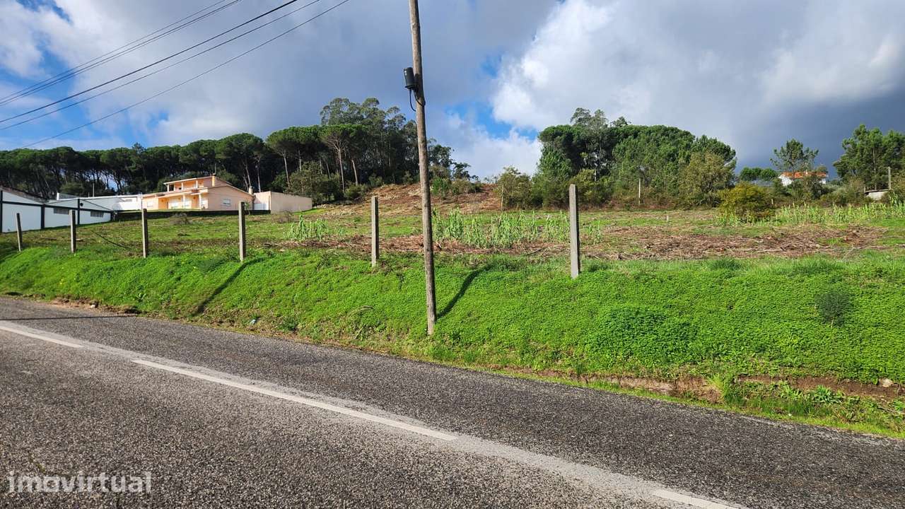Extenso terreno, em Pernelhas, Parceiros - Leiria - Grande imagem: 3/8