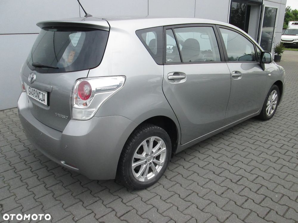 Toyota Verso 2.0 D-4D Life - 3
