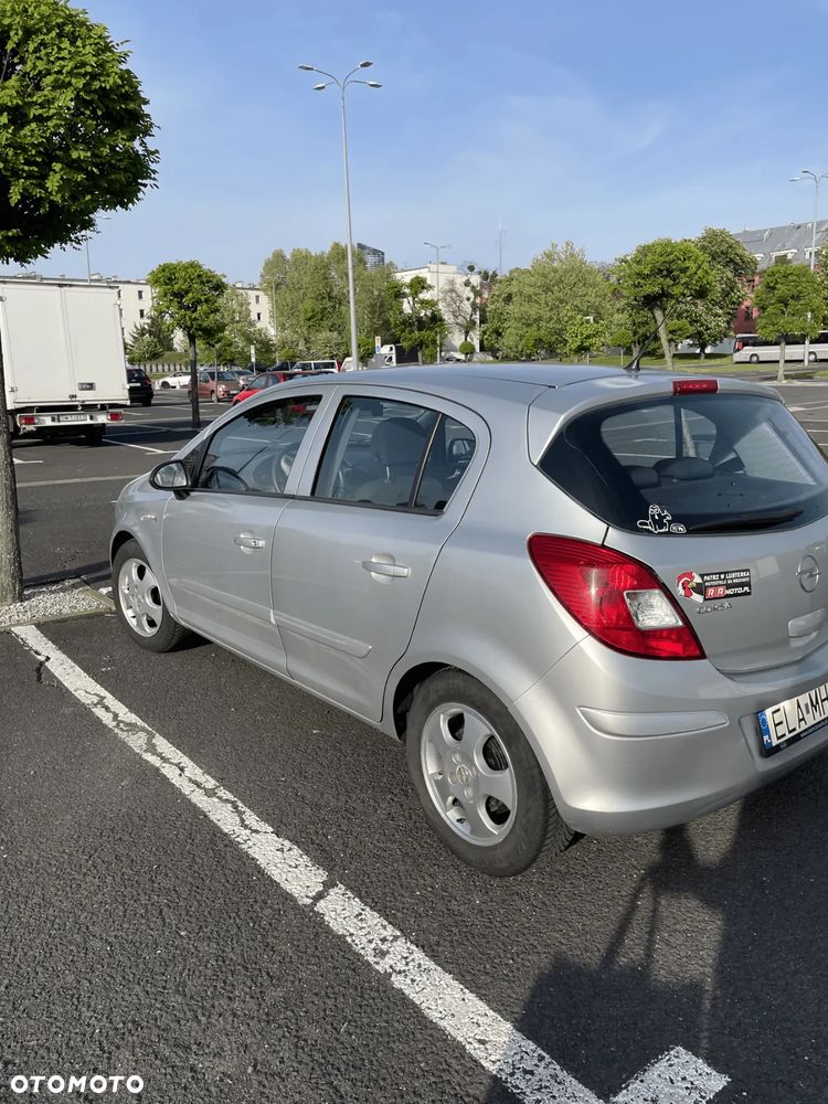 Opel Corsa - 4