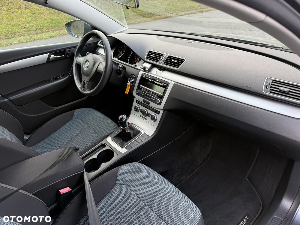 Volkswagen Passat Variant 1.6 TDI BlueMotion - 6