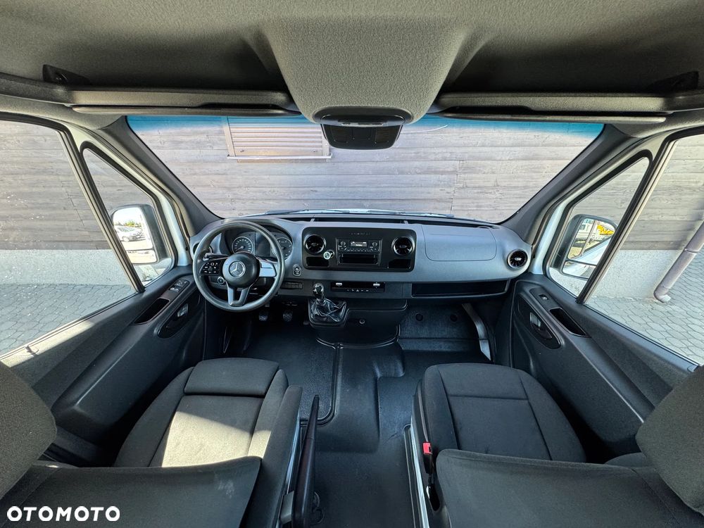 Mercedes-Benz Sprinter - 23