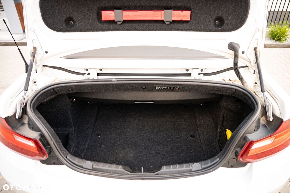 BMW Seria 2 218d - 18