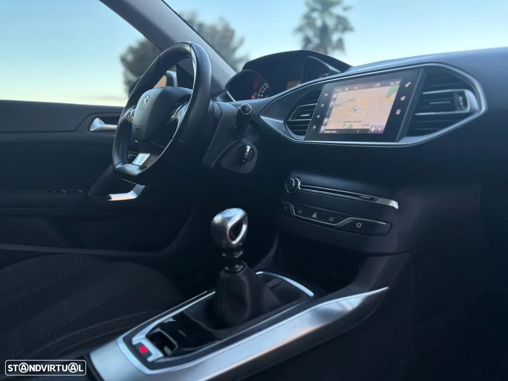 Peugeot 308 SW 1.6 BlueHDi Allure - 16