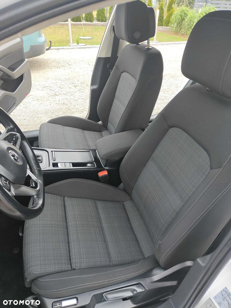 Volkswagen Passat 2.0 TDI Business DSG - 18