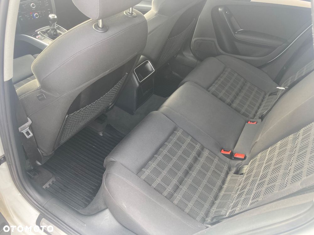 Audi A4 Avant 2.0 TDI 120g DPF Attraction - 12