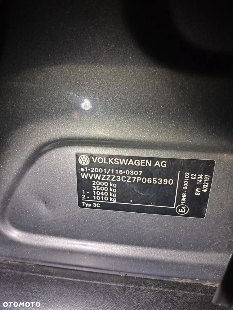 Volkswagen Passat 2.0 FSI Comfortline - 18