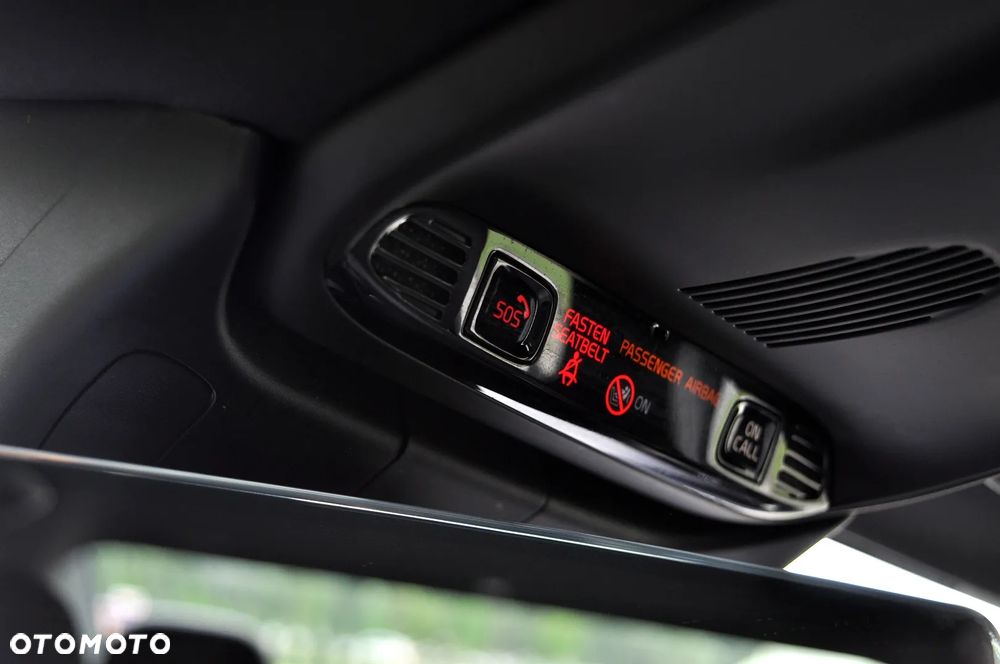 Volvo S60 T8 Recharge AWD Geartronic RDesign - 33