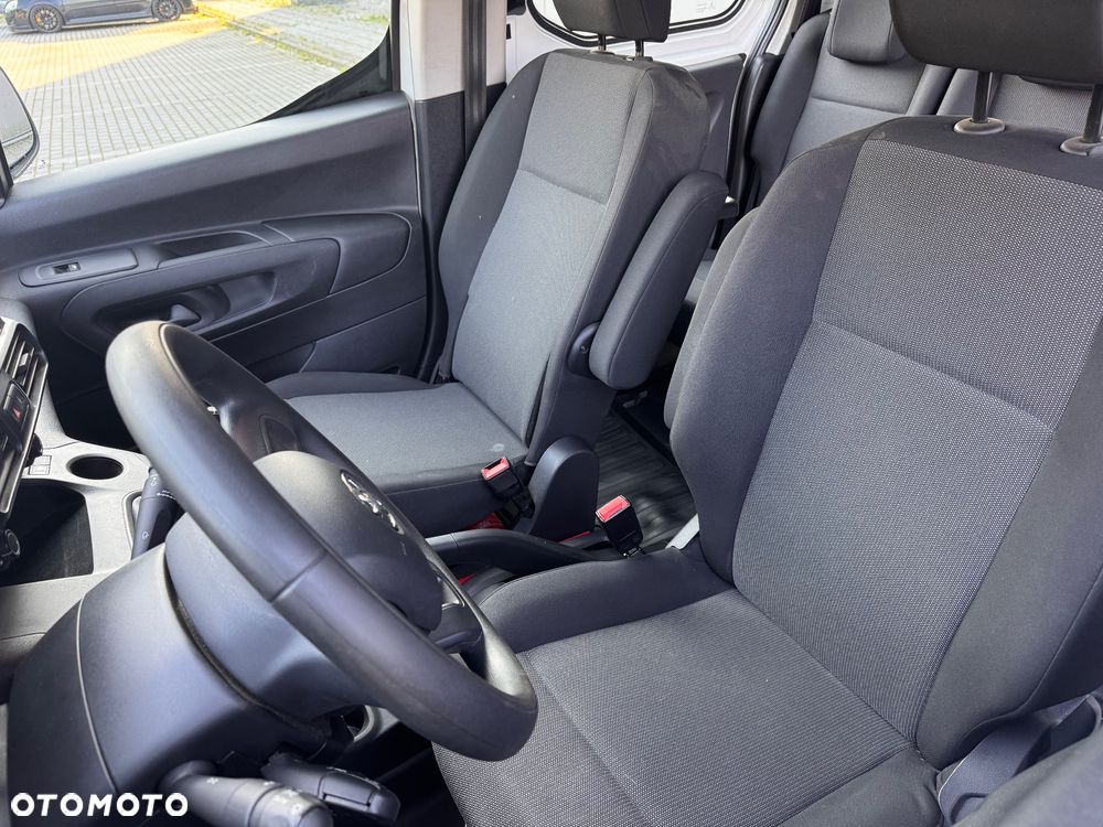 Toyota ProAce Kombi 1.5 D-4D Medium 2,6t - 19