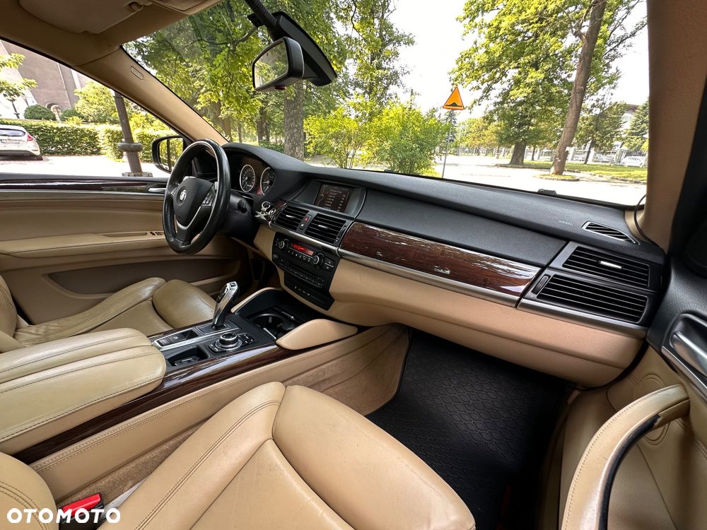 BMW X6 - 30