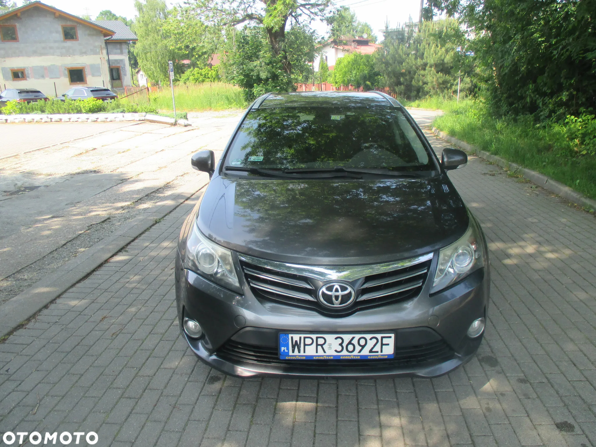 Toyota Avensis 2.0 D-4D Sol - 8
