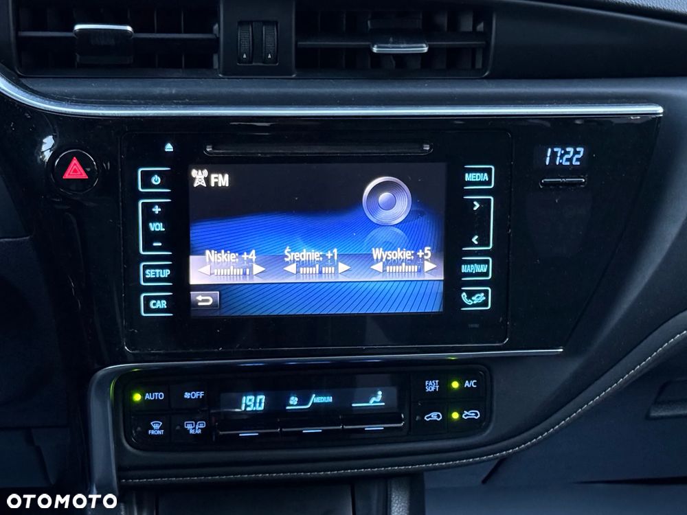 Toyota Auris 1.6 Premium - 9