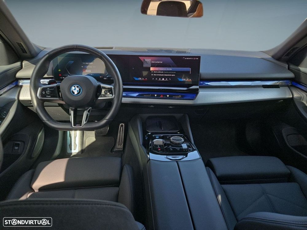 BMW i5 eDrive40 Pack Desportivo M - 12