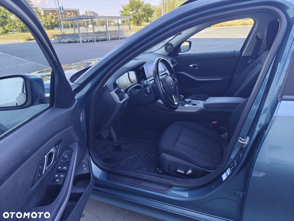 BMW Seria 3 320d MHEV Advantage - 9