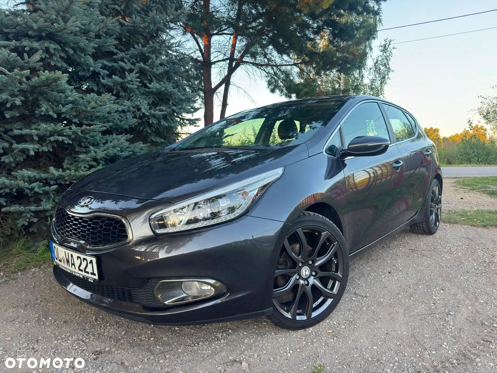Kia Ceed 1.4 CVVT Fifa World Cup Edition - 3