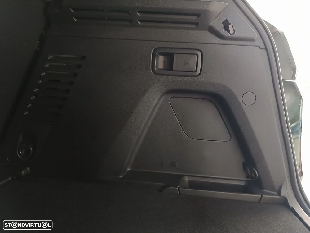 Peugeot 3008 1.2 PureTech Allure EAT8 - 41