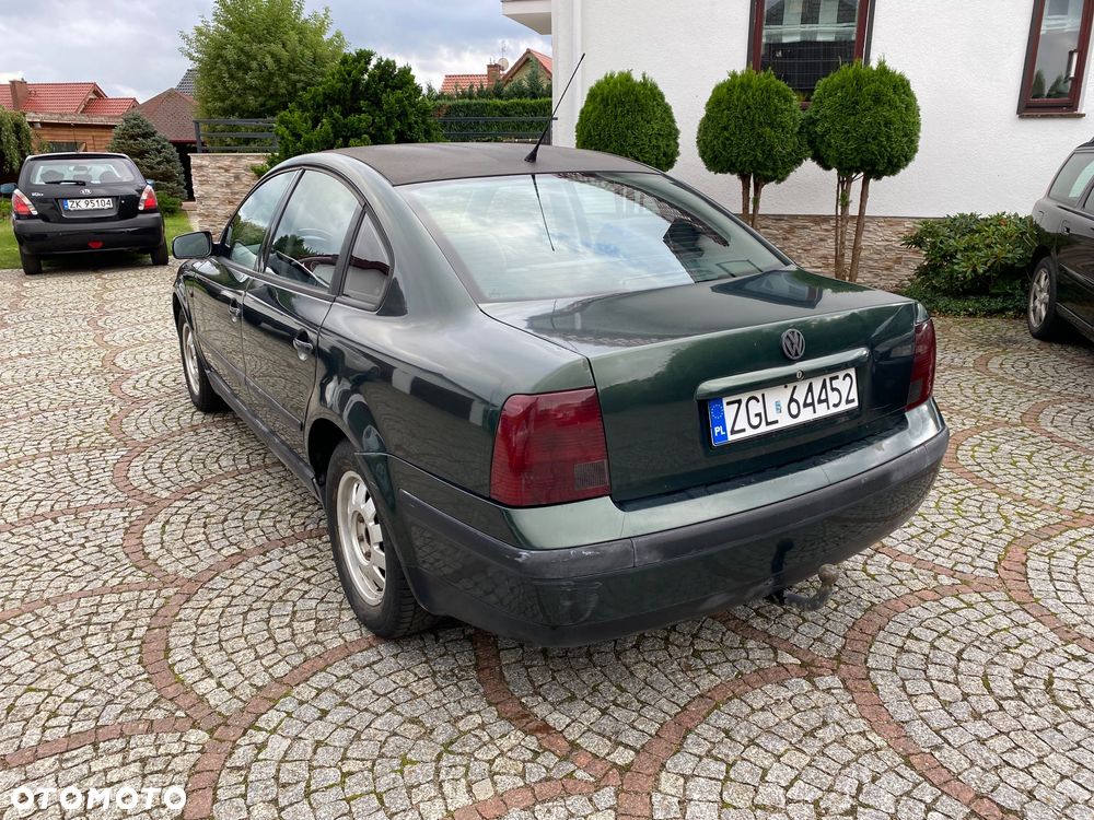 Volkswagen Passat 1.9 TDI Comfortline - 6