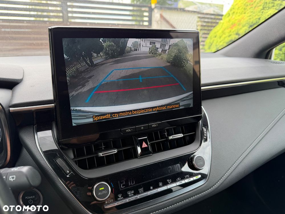 Toyota Corolla 1.8 Hybrid Style - 18