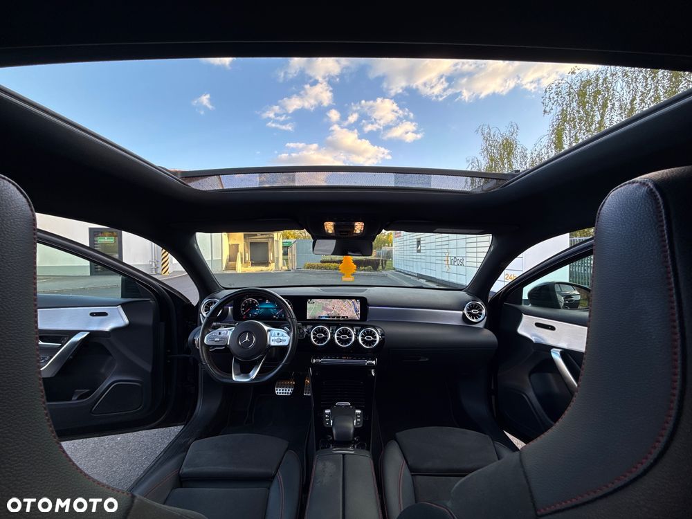Mercedes-Benz Klasa A 200 AMG Line 7G-DCT - 3