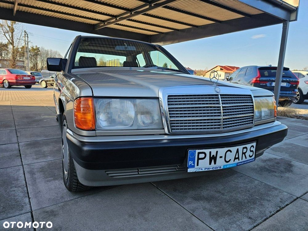 Mercedes-Benz W201 (190) - 7