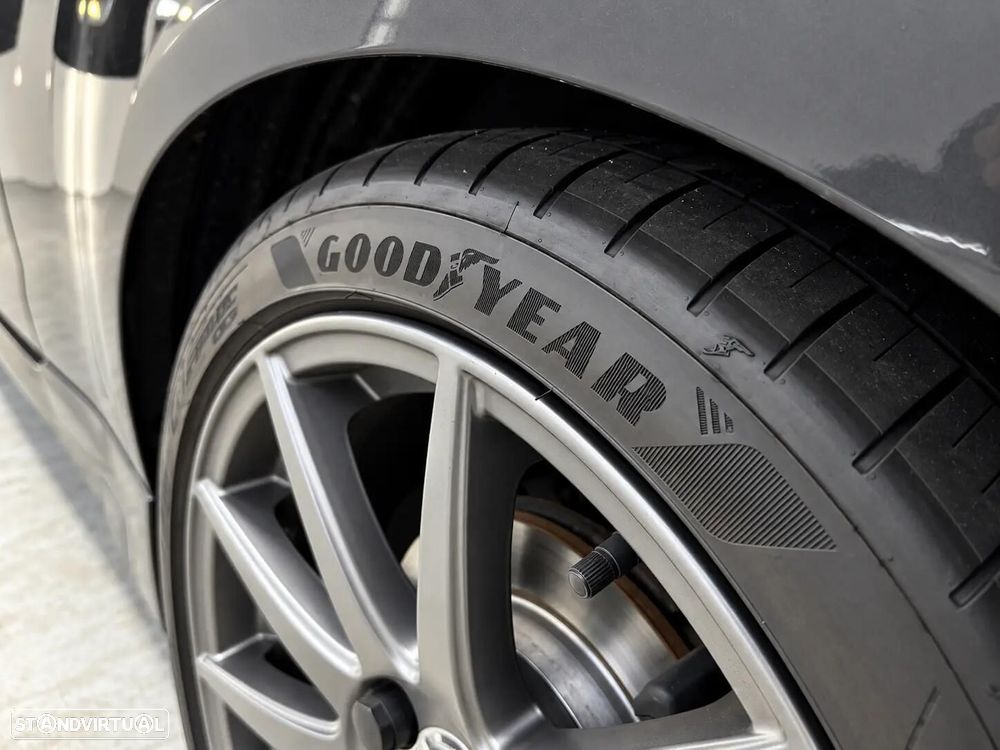 Ford Fiesta 1.6 EcoBoost ST - 8