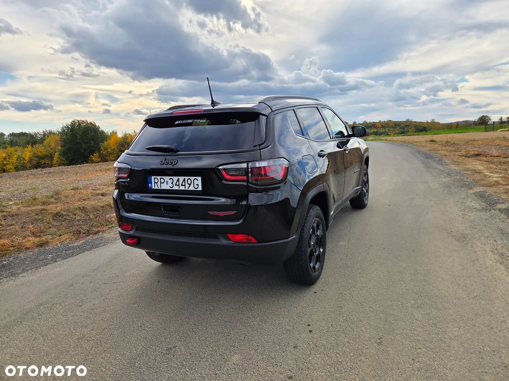 Jeep Compass - 4