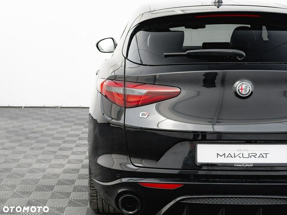 Alfa Romeo Stelvio 2.0 Turbo Veloce Q4 - 11