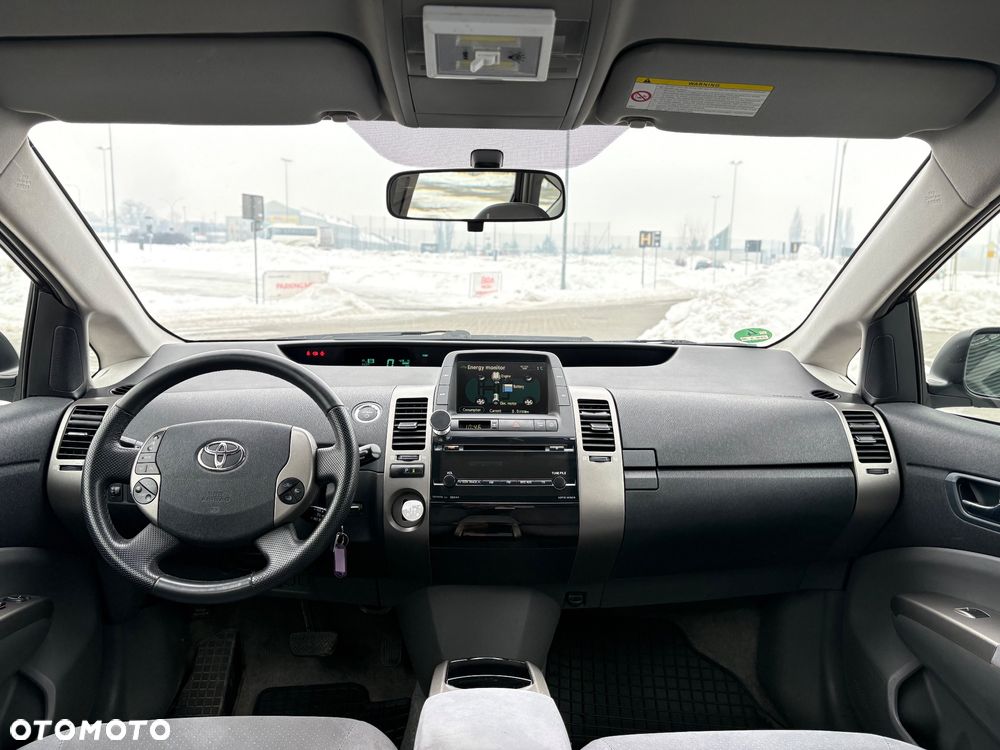 Toyota Prius 1.5 VVT-i Sol - 14