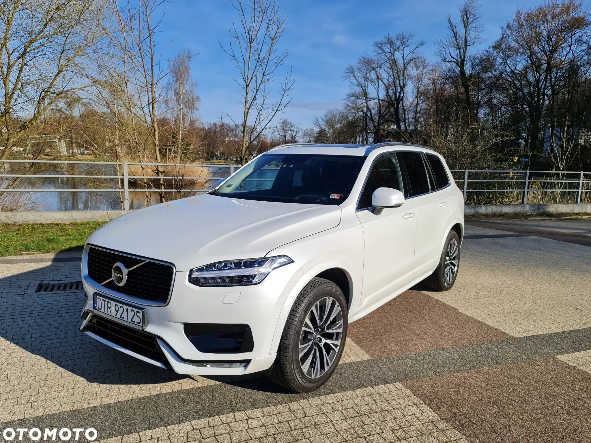 Volvo XC 90 - 1