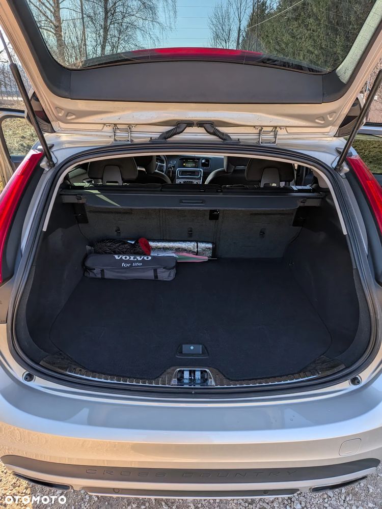 Volvo V60 Cross Country T5 Geartronic Momentum - 29