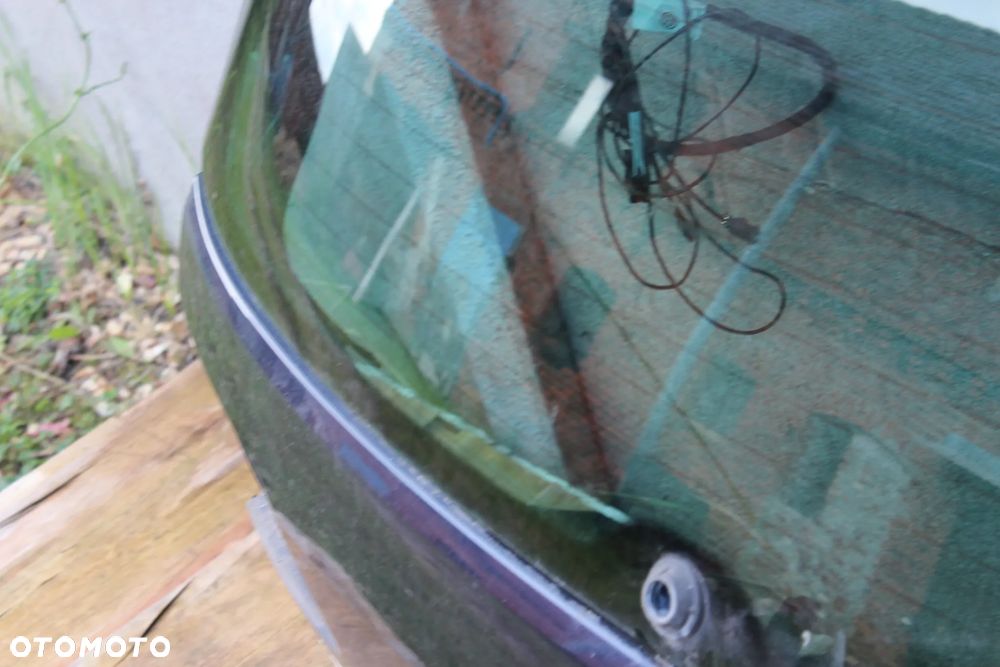 SZYBA TYLNEJ KLAPY VW PASSAT B7 KOMBI 2010 - 12