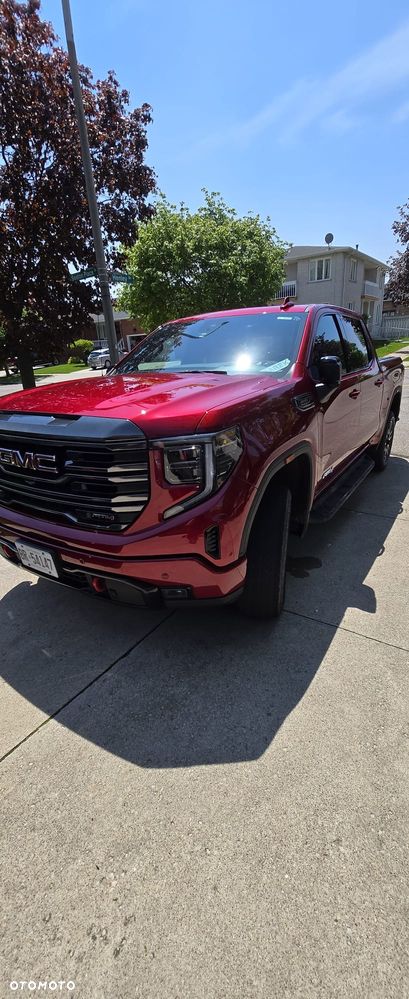 GMC Sierra - 1