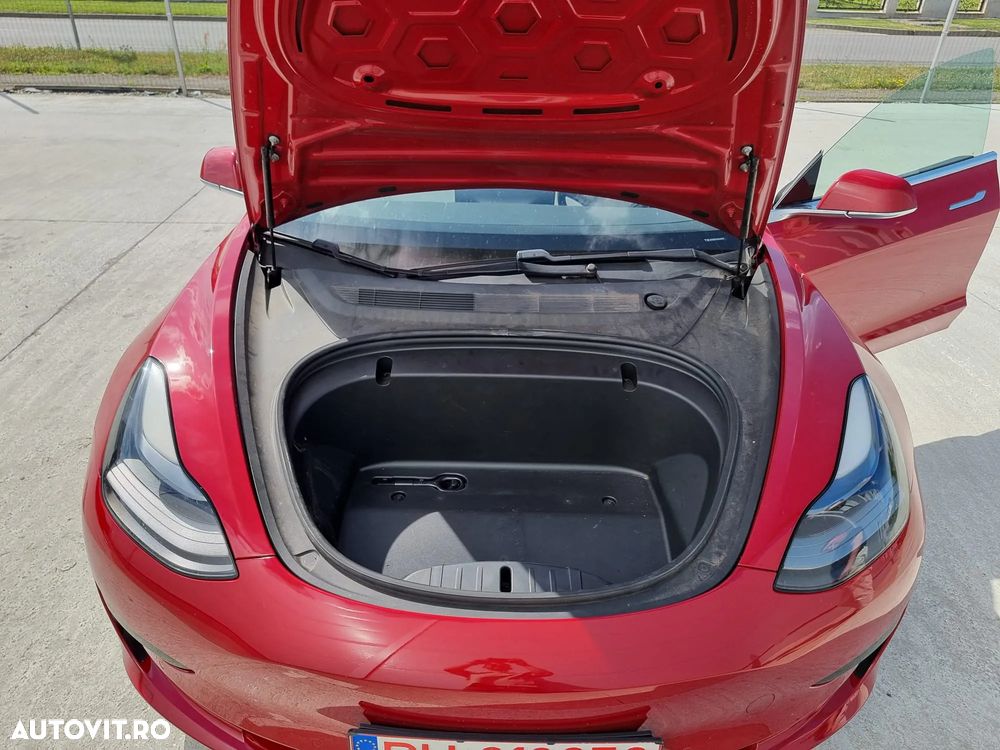 Tesla Model 3 - 25