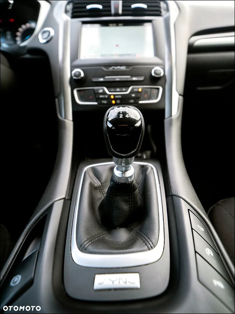 Ford Mondeo - 23