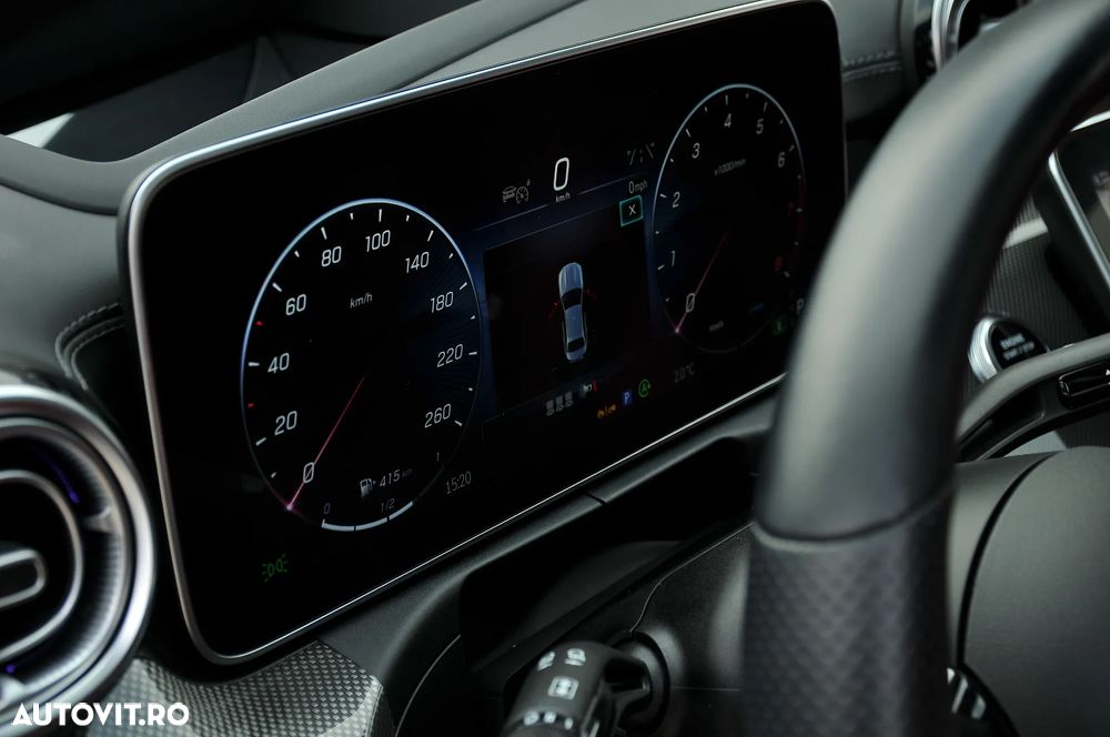 Mercedes-Benz C 300 4MATIC 9G-TRONIC AMG Line - 24