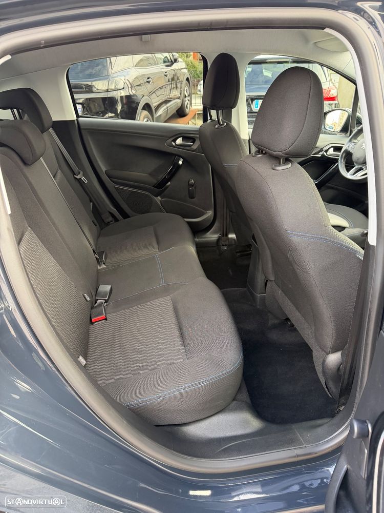 Peugeot 208 PureTech 82 Start & Stop Style - 16