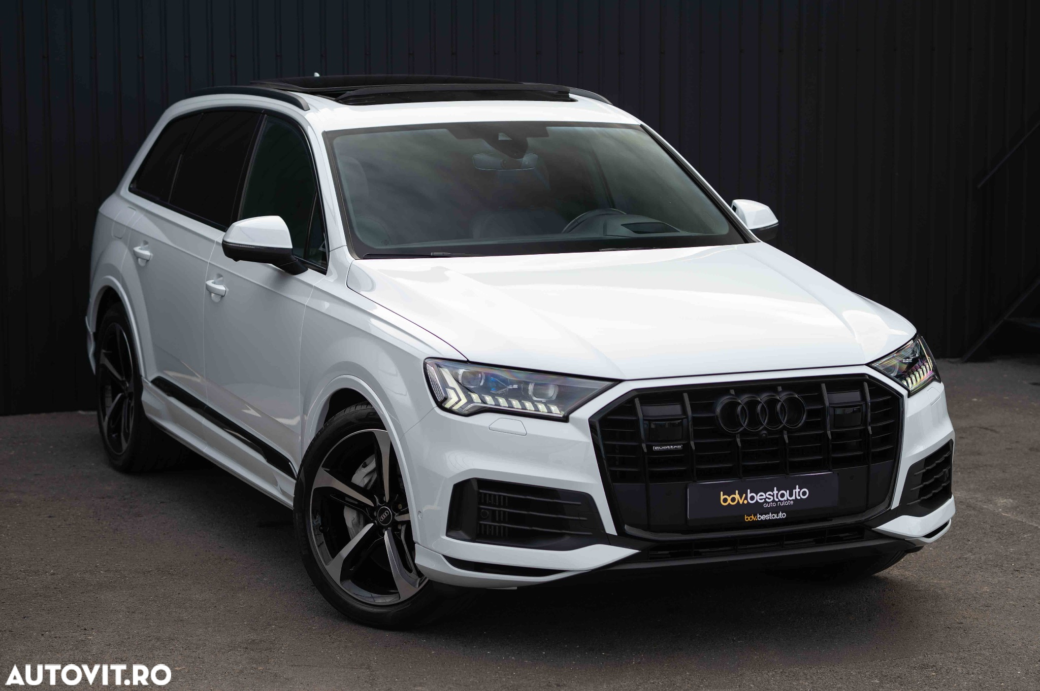 Audi Q7 3.0 55 TFSIe quattro Tiptronic Basic - 3