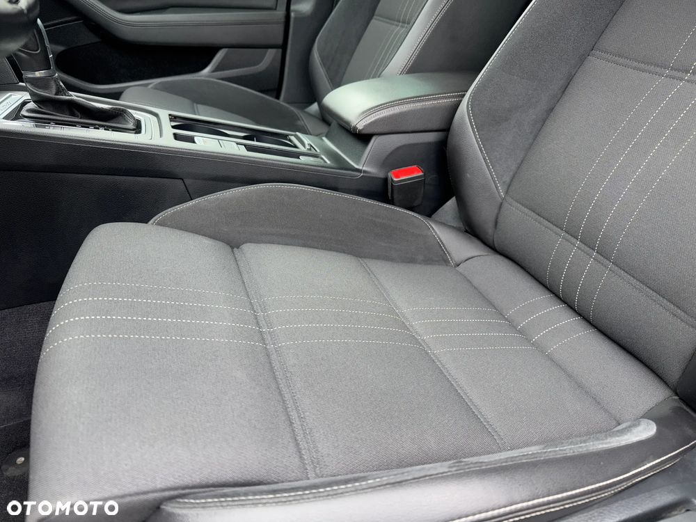 Volkswagen Passat Alltrack 2.0 TDI SCR 4Motion DSG - 34